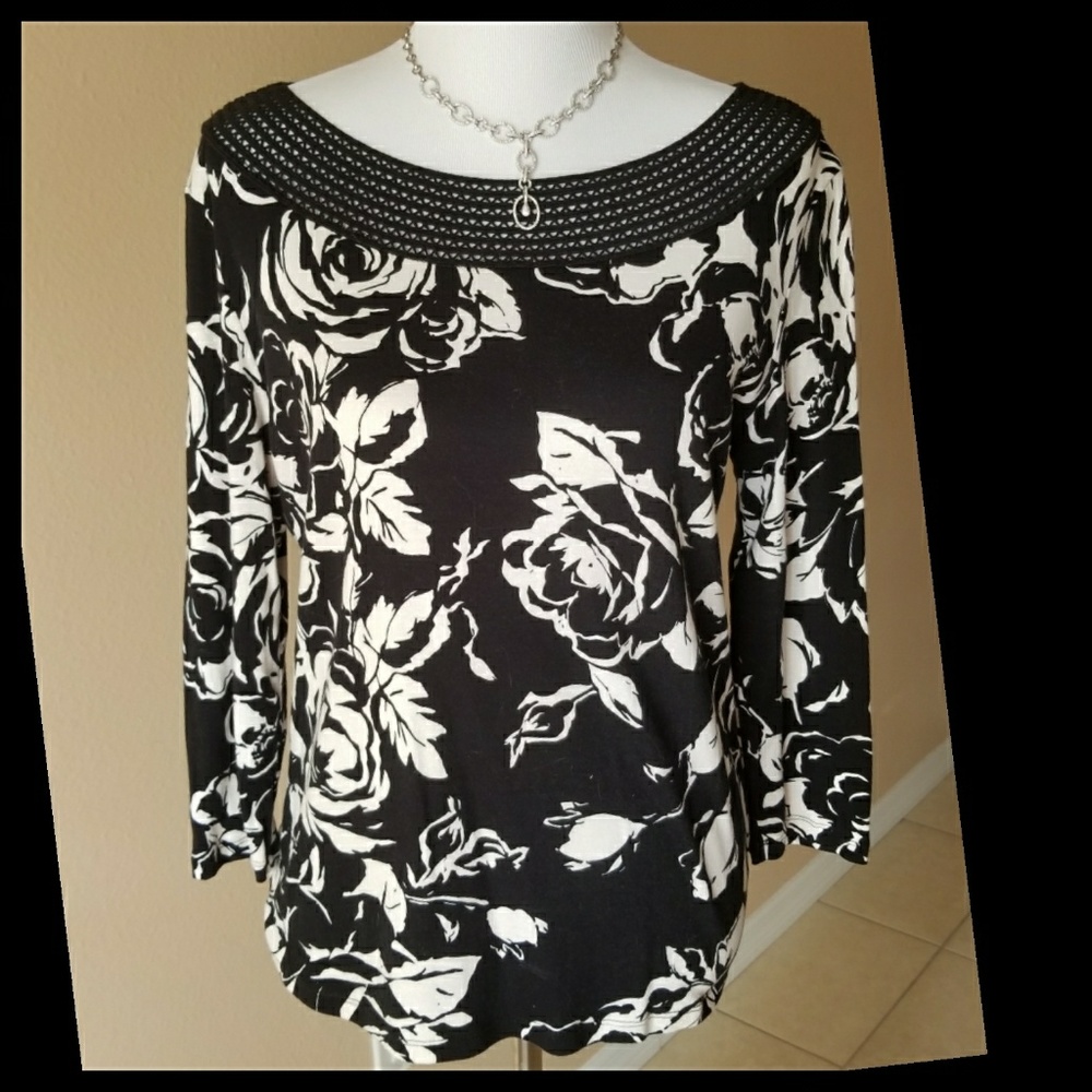 RALPH LAUREN CROCHET NECK FLORAL TOP
